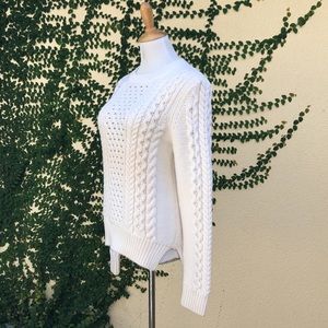 Nonoo New York cable knit white wool crew neck sweater